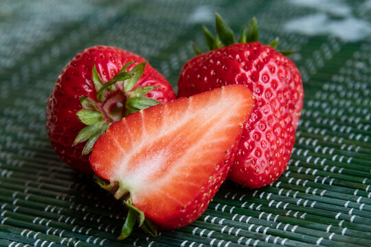 成熟的草莓特写