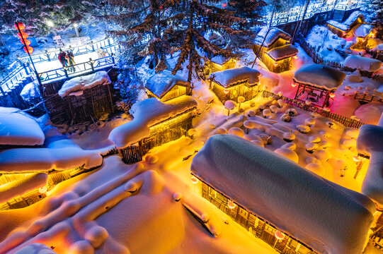 中国东北雪乡风景区夜景