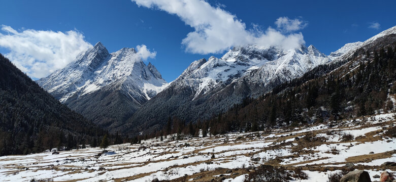 四姑娘山360度观景台