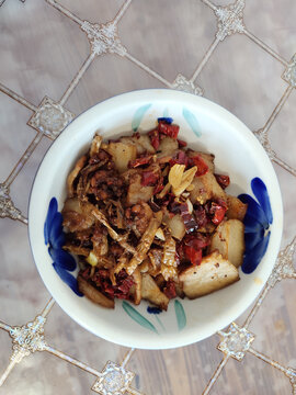 回锅肉炒辣椒