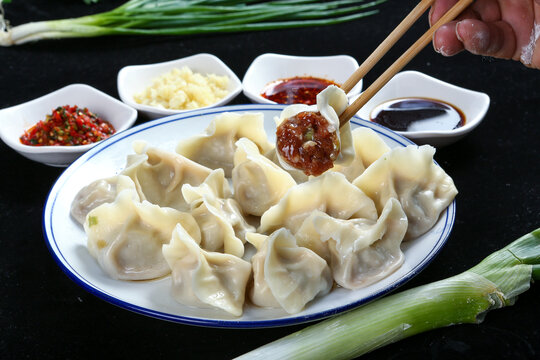 猪肉大葱水饺