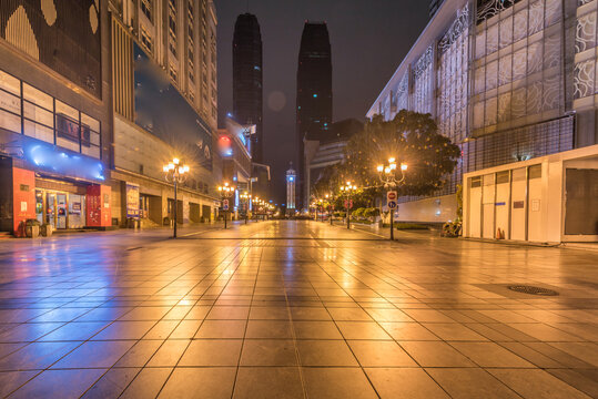 解放碑步行街的夜景