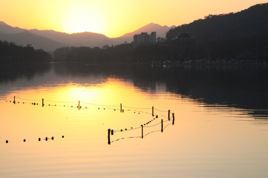 西湖夕照