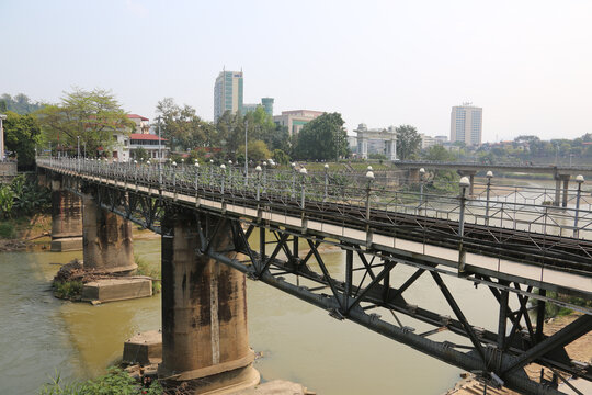 中越铁路大桥