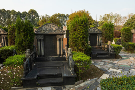 成都新都区的宝光塔陵公墓