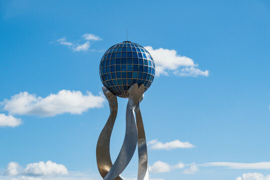 球形城市雕塑