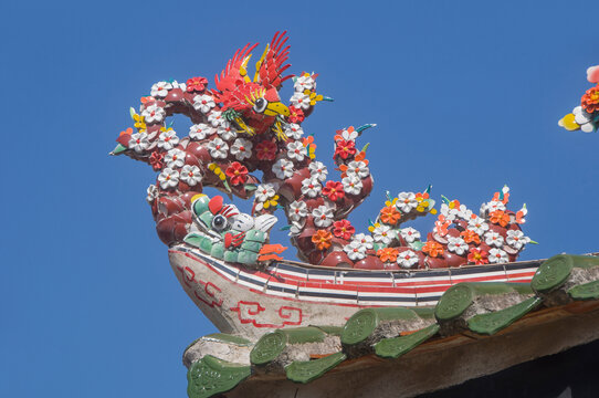 闽南建筑贴瓷艺术花鸟题材