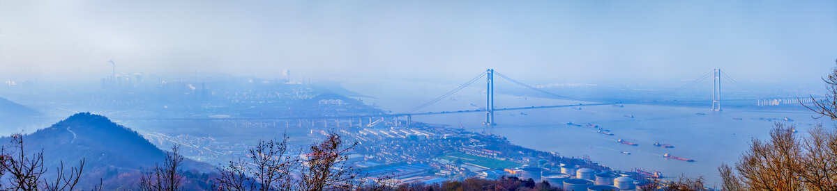 南京栖霞山长江大桥全景图