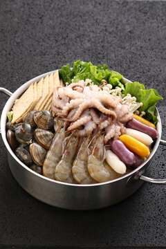 韩式八爪海鲜火锅