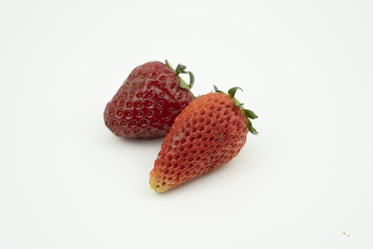 两个草莓