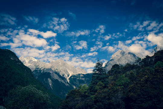 天空云山