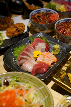 生鱼片刺身鱼生日本料理美食