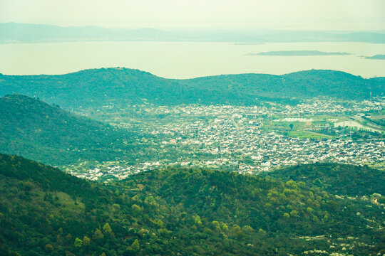 太湖西山岛