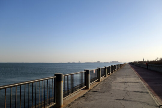 平静的海平面