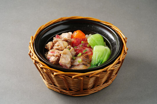 金奖四喜煲仔饭