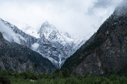 西藏旅游八宿然乌湖雪景