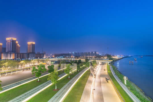 南京眼步行桥建筑夜景