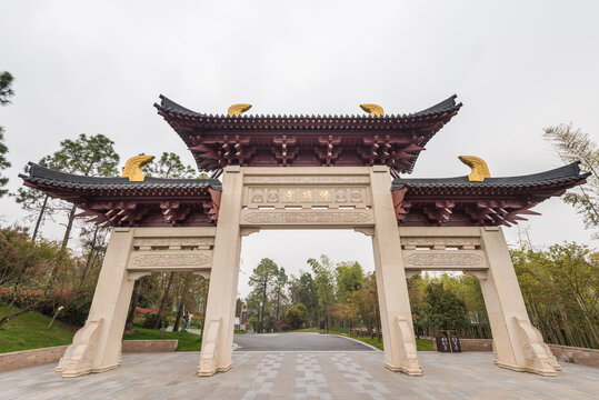 南京牛首山景区的佛顶寺牌坊