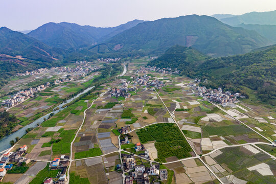 春日五彩田园自然风光景色秀丽