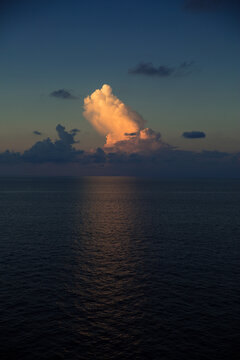 海岛日落夕阳