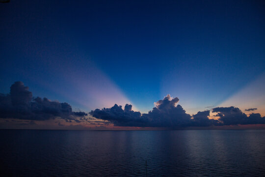 海岛日落夕阳