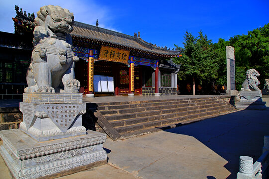 药泉山钟灵禅寺