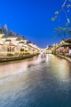 南京白鹭洲公园古建筑夜景