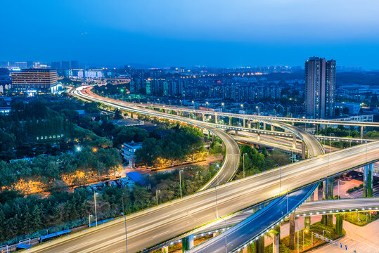 南京的立交桥城市建筑夜景