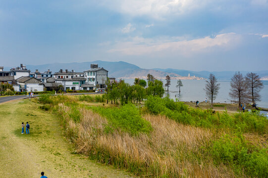 航拍云南大理洱海生态廊道美景