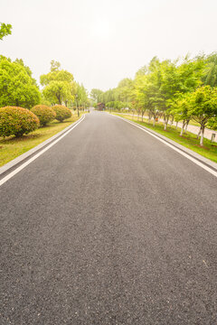 南京万景园里的园林建筑道路