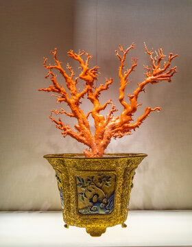 铜镀金红珊瑚盆景