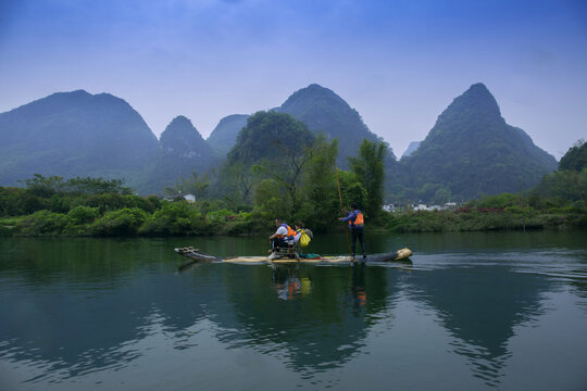 阳朔遇龙河漂流