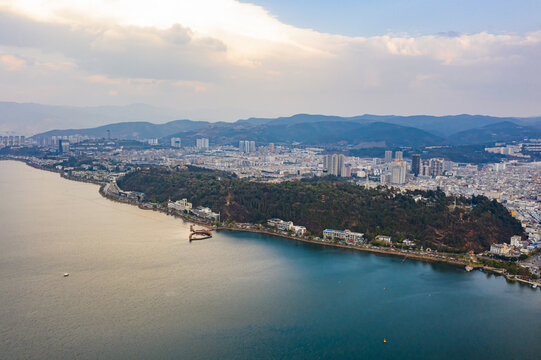 航拍云南大理洱海公园地标建筑