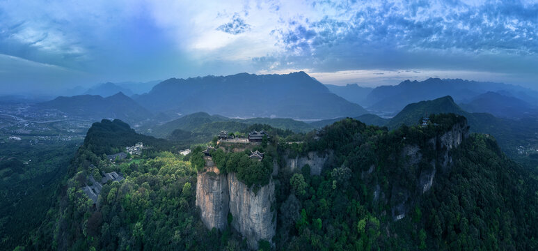 窦圌山全景图