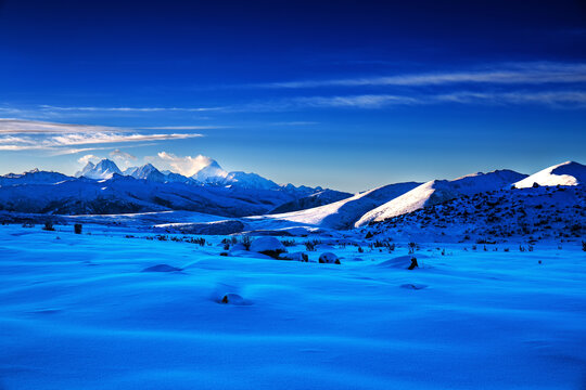 冬天在斯丁措看到的贡嘎雪山