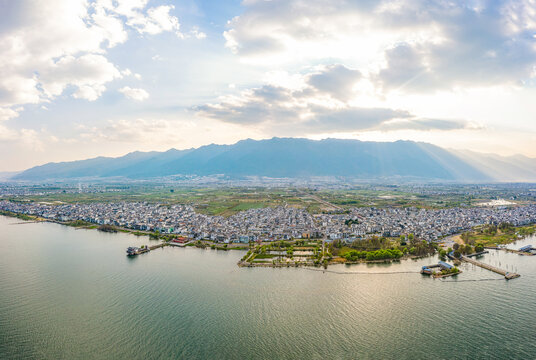 航拍云南大理洱海才村湿地公园