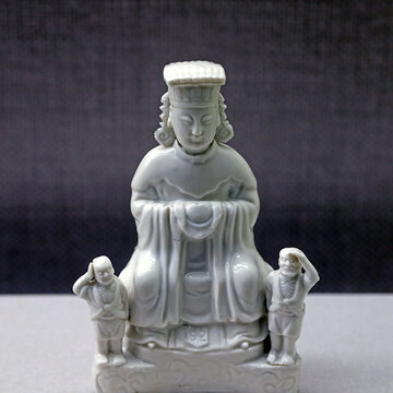 德化窑白釉妈祖坐像