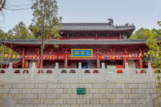 徐州竹林寺三圣殿