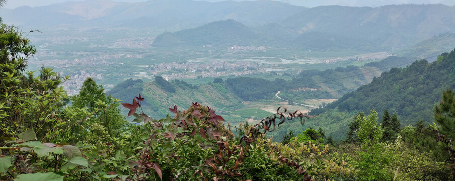 圣山远眺