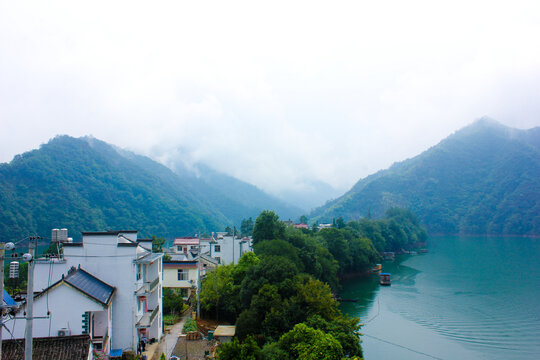 黄山太平湖曙光村