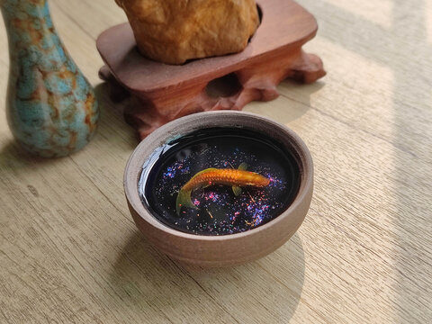 陶茶杯星空红锦鲤鱼