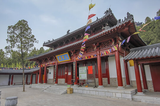 徐州竹林寺三圣殿