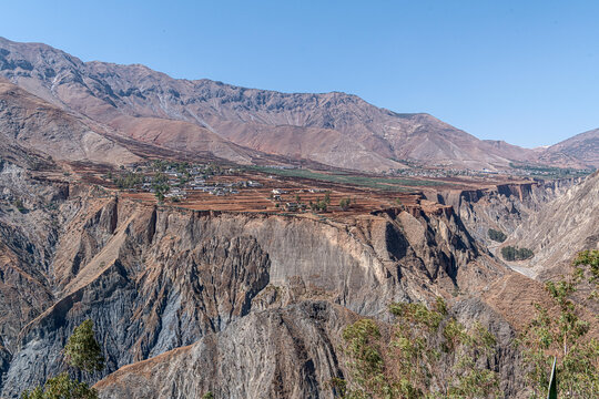 乌蒙山峡谷