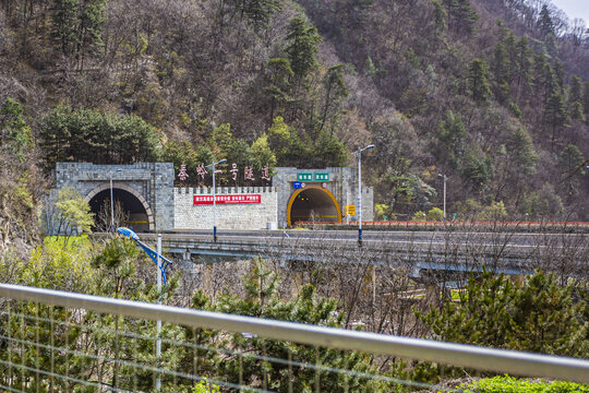 秦岭一号隧道