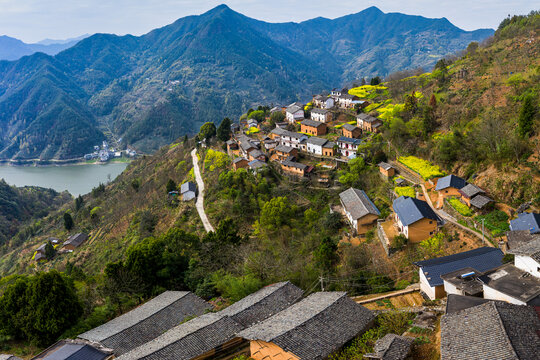 皖南歙县高山土楼古村落