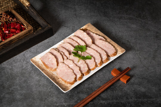 烤肠火锅铁锅炖配菜