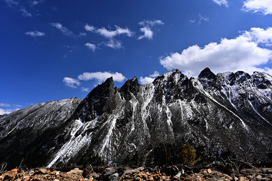 高原雪山