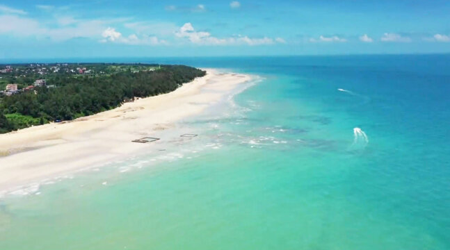 航拍北海涠洲岛海边景色