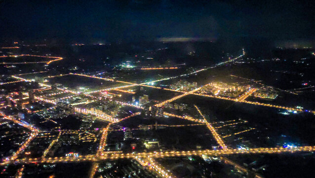 夜晚的城市俯瞰