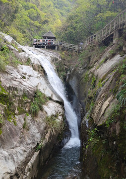 安徽岳西天峡景区瀑布